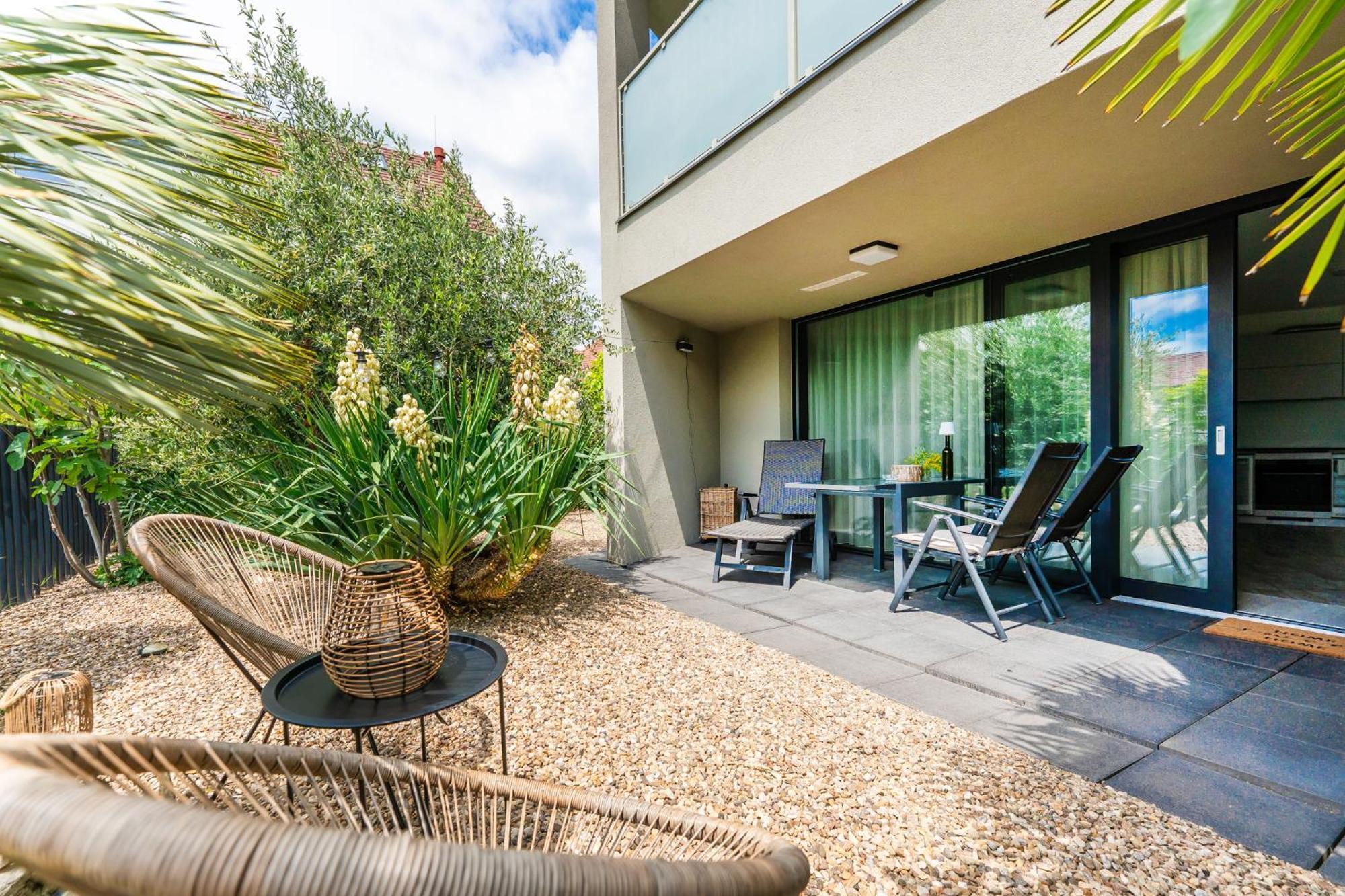 Palm Garden Apartment 2 Mikulov Dış mekan fotoğraf
