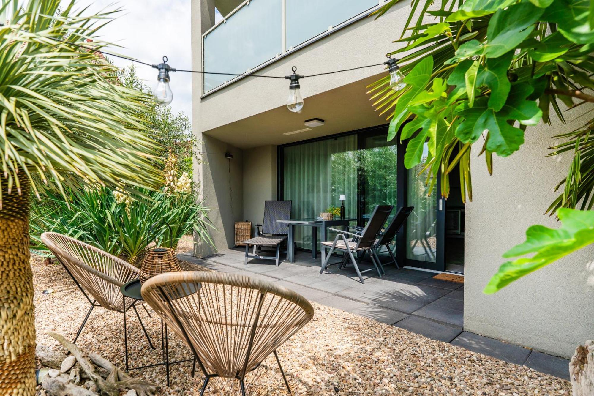 Palm Garden Apartment 2 Mikulov Dış mekan fotoğraf